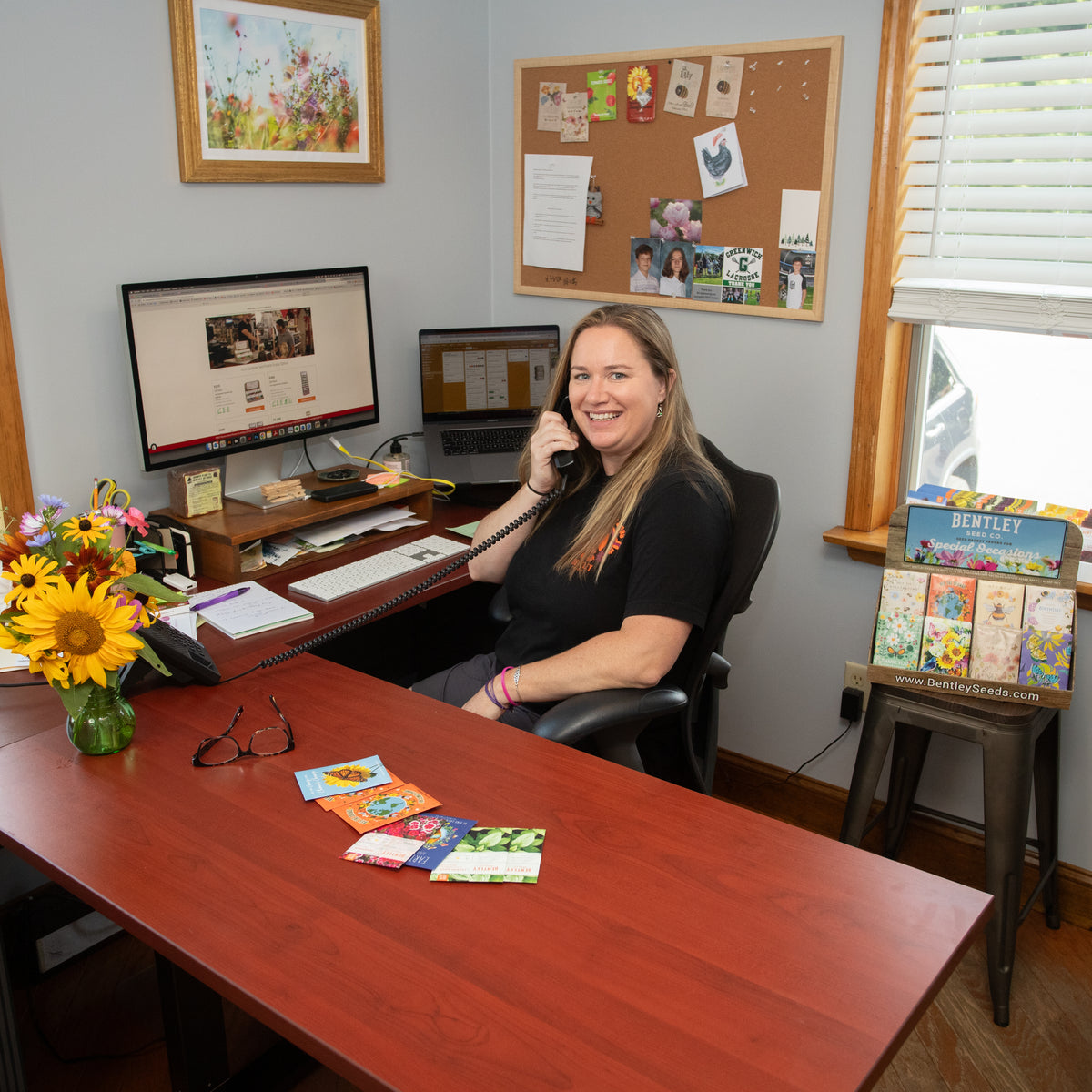 Envelope Holder for Bentley Retail POS Display with 250 White Seed Packet Envelopes seed packet
